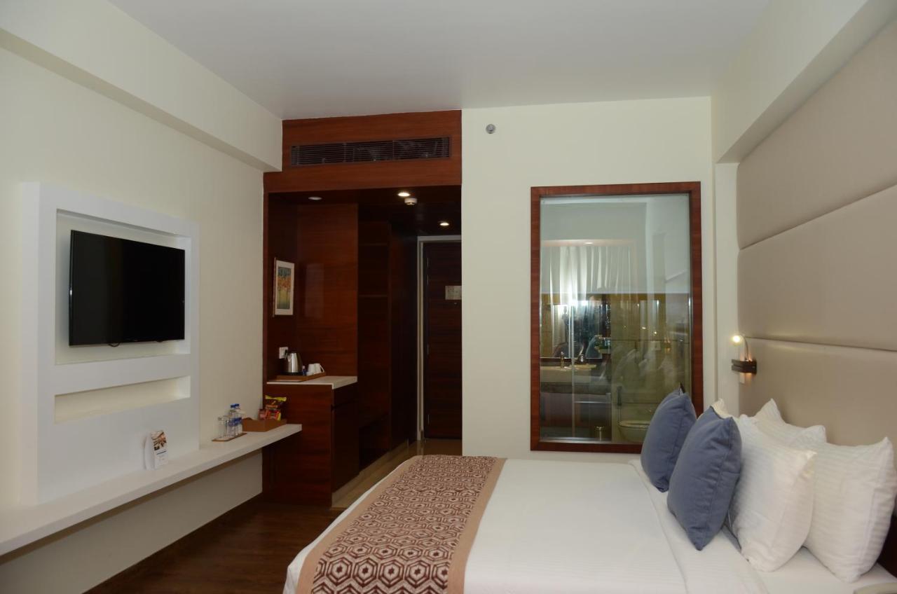 Viraj Sarovar Portico 잠무 외부 사진