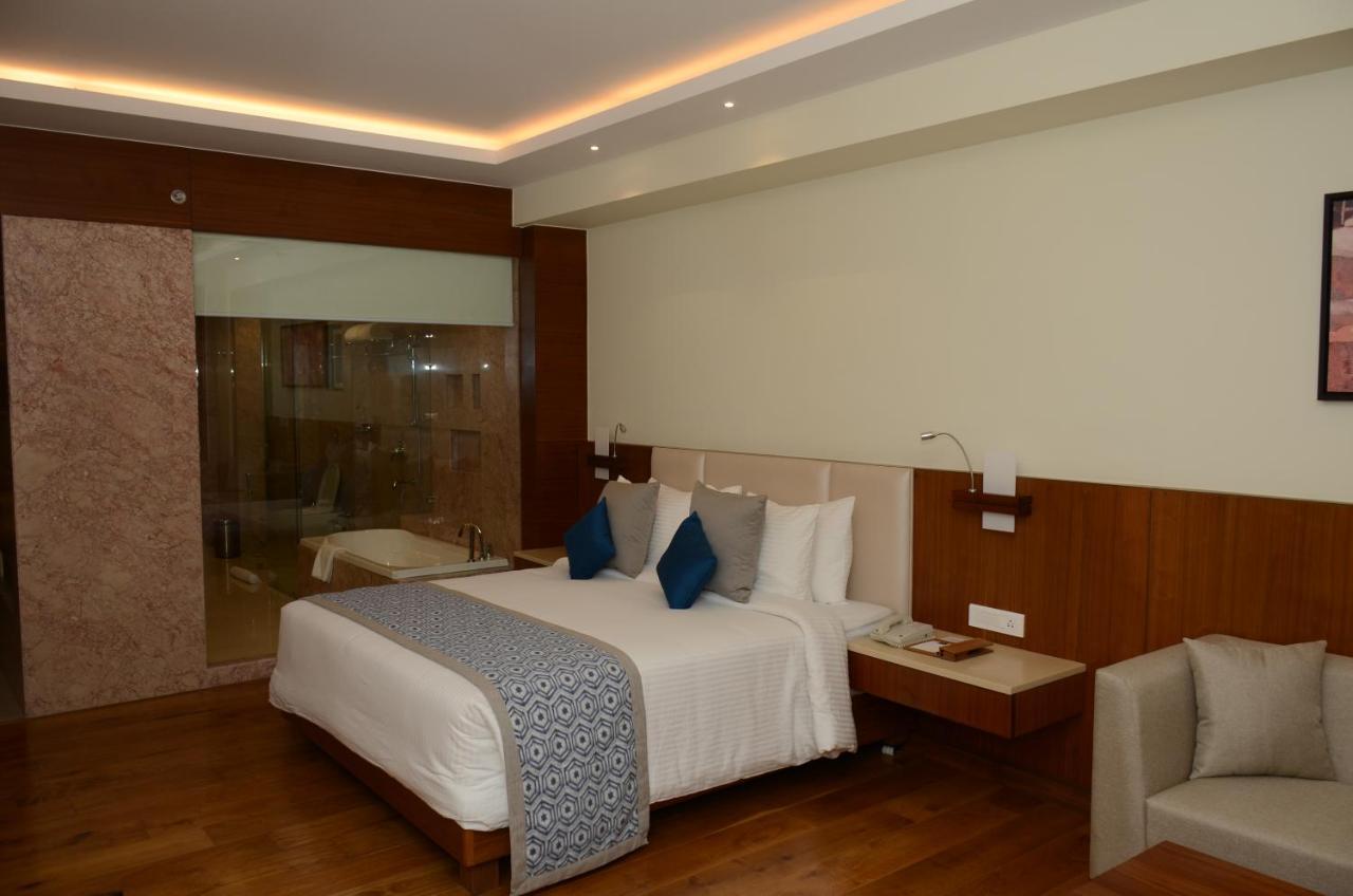 Viraj Sarovar Portico 잠무 외부 사진