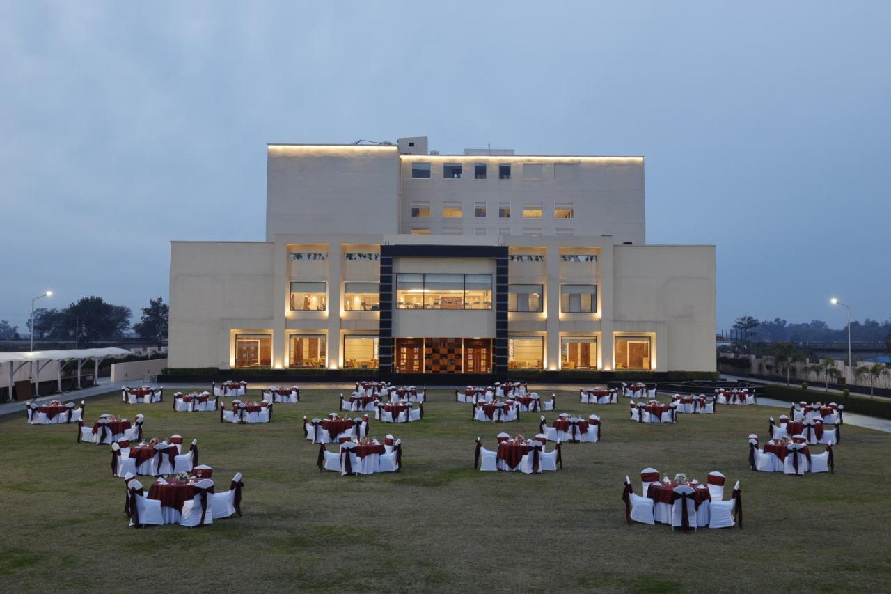 Viraj Sarovar Portico 잠무 외부 사진